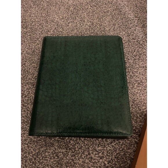 Lot Of 2 Picture Frames (5x6.5 And 8.25x8.25) And A Green Leather Photo Album - Picture 8 of 11